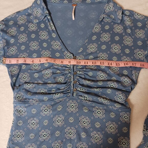 Free People, Medium Blue Top, Boho Chic, Retro Styled, Deep V Neck, Long Sleeve - Picture 11 of 16